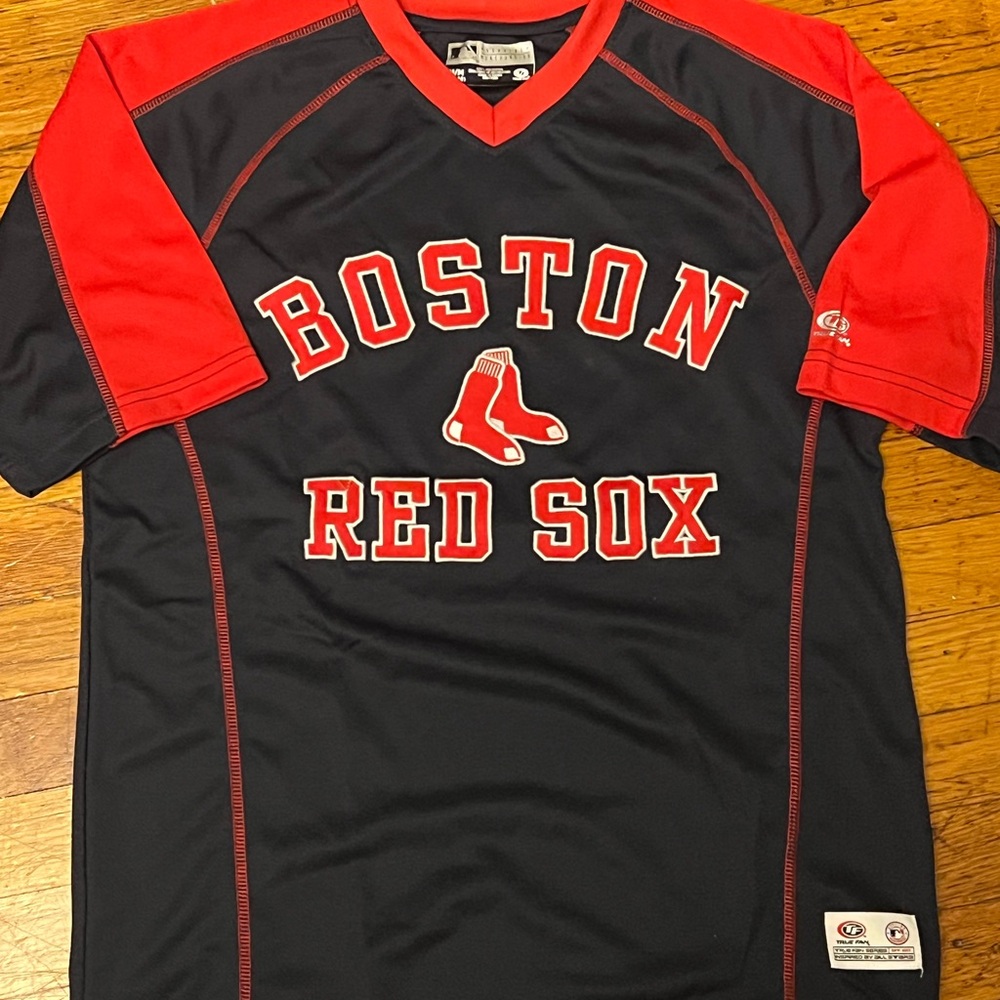 Genuine Merchandise Boston Red Sox Navy and Red Tee